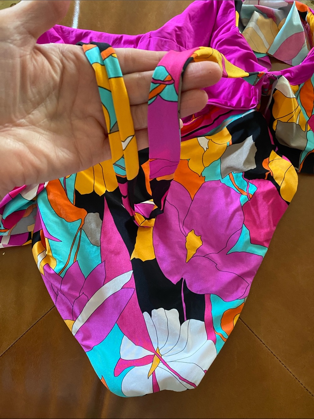 Trina Turk Gemini Plunge Ruffle Multi-Color One Piece Swimsuit Size 8 - Picture 10 of 12